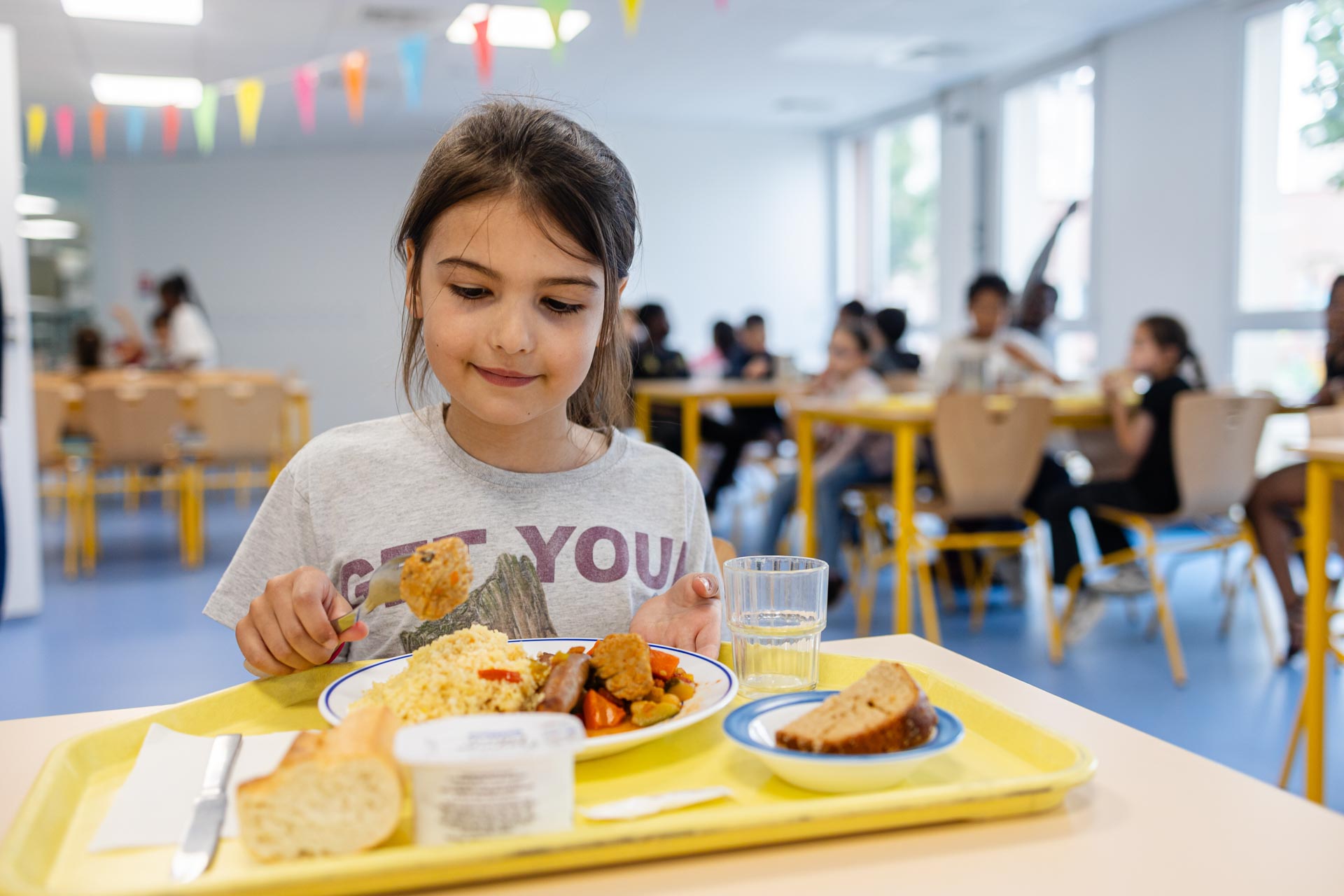 cantine scolaire enfants