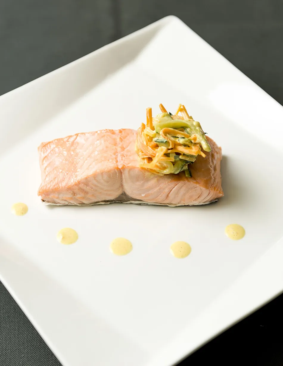 Pavé de saumon aux petits légumes 