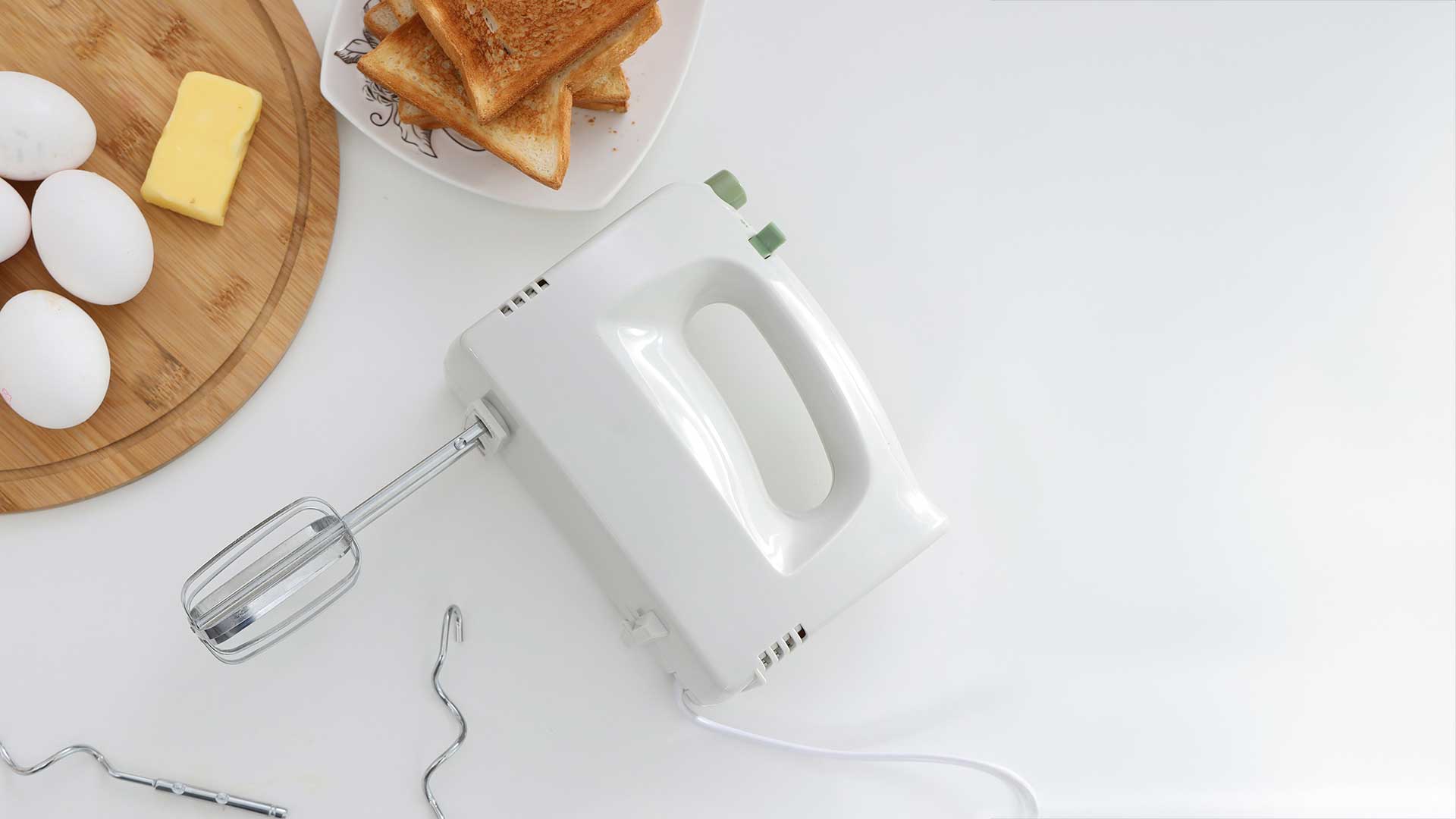 Electric hand mixer